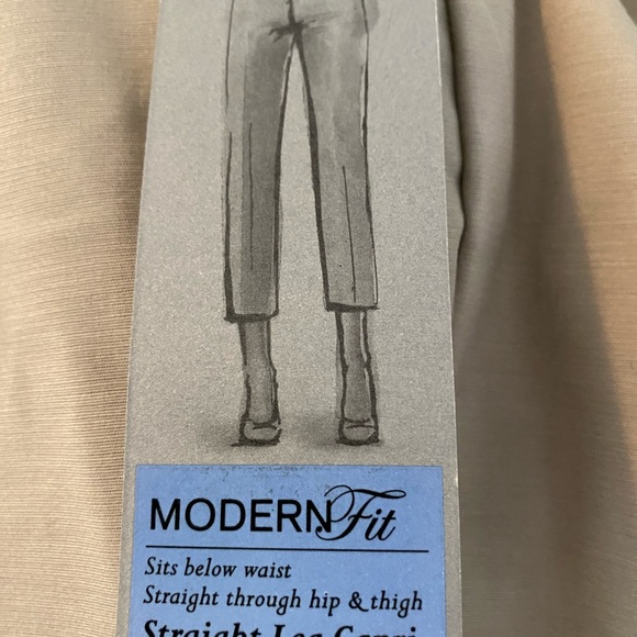 NWT, Apt 9, Modern Fit Straight Leg Capri, Sz 12 - Picture 4 of 6